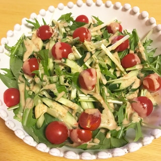 水菜とキュウリの簡単サラダ